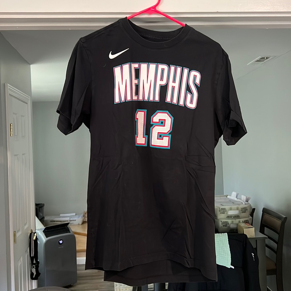 Nike, Memphis Grizzlies Ja Morant shirt, size Large
